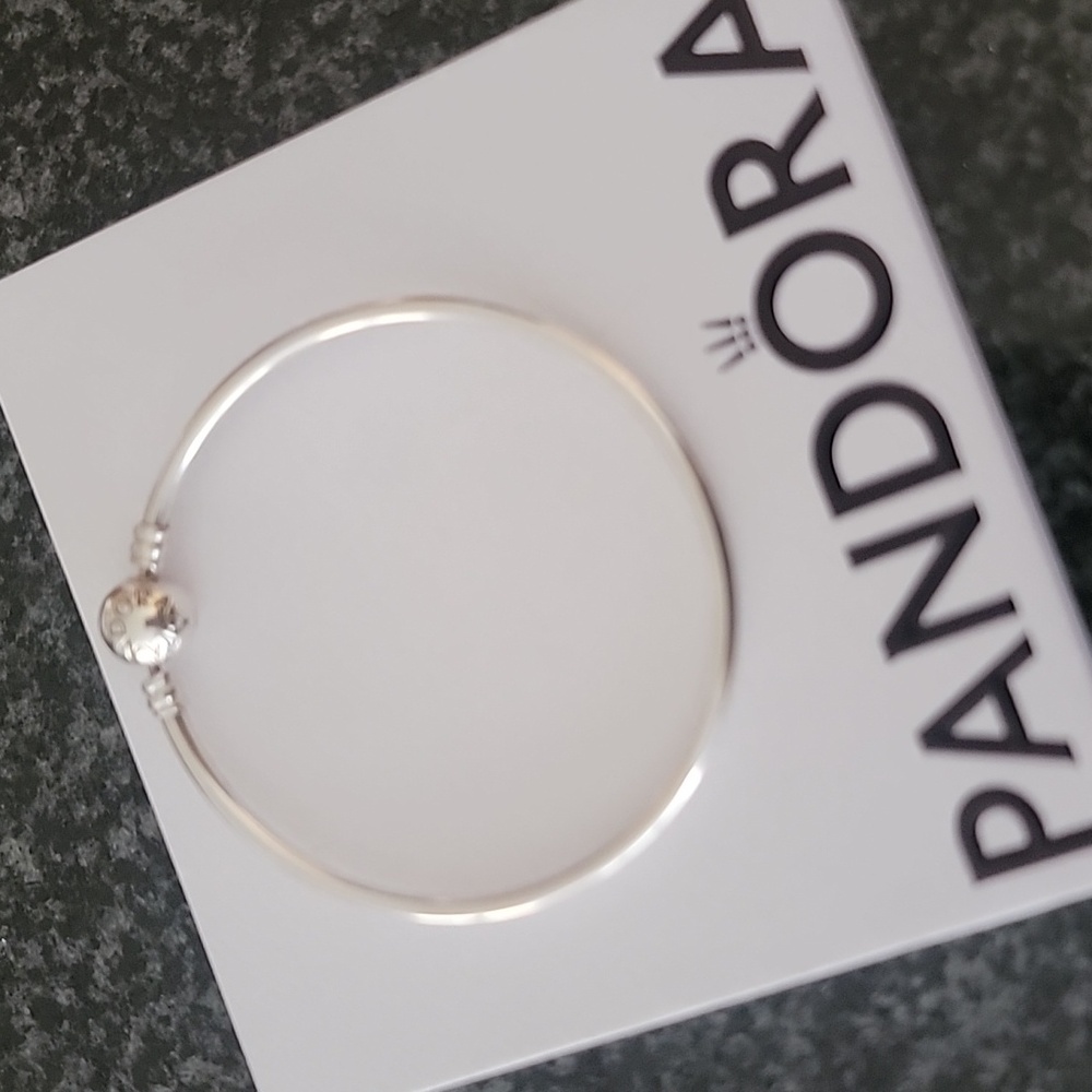 Pandora silver bangle